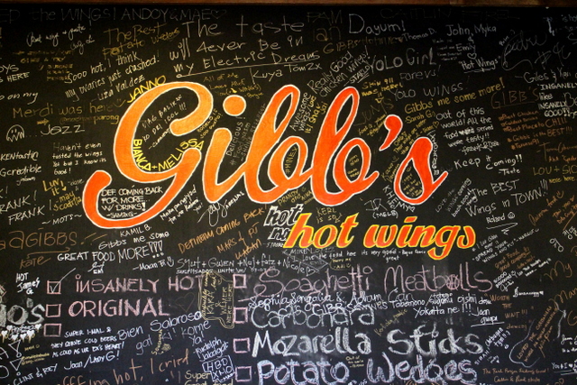 gibb's hot wings